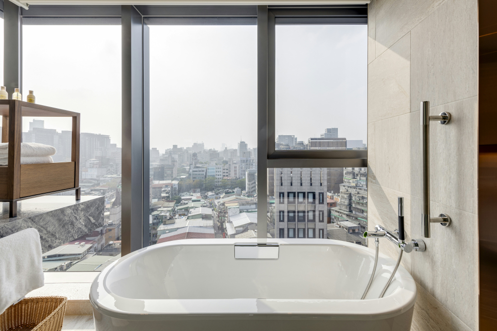 DoubleTree by Hilton Taipei Zhongshan