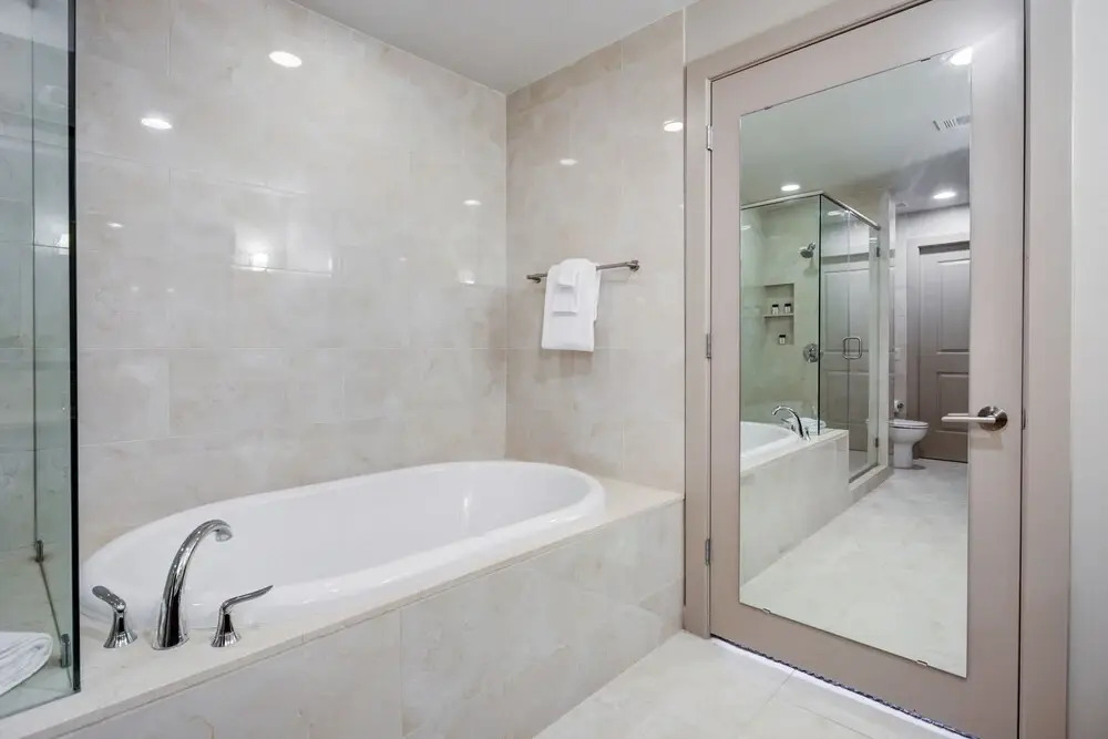 Domio Downtown Stunning 2BR 5 Min to Minute Maid Ball Park