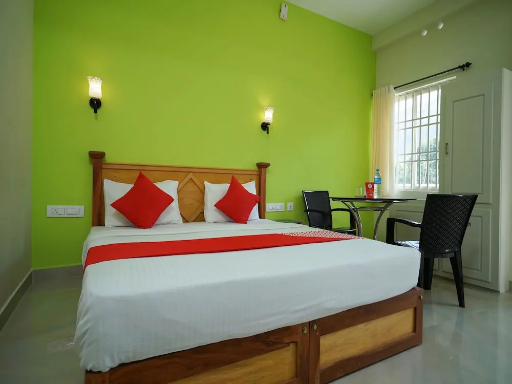 OYO 11691 Hotel Neelakurinji