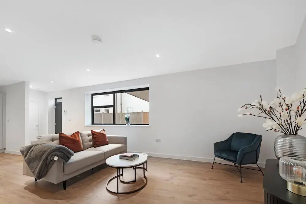 Guest Ready - Oak Crescent City House, London, E14