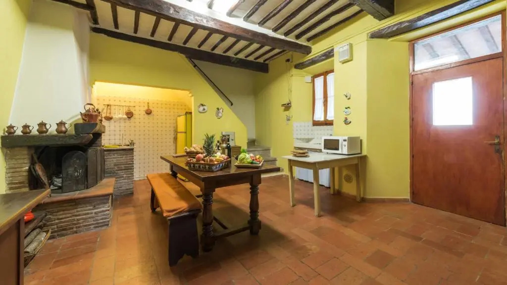 BORGO COLLE RIDENTE 13, Emma Villas