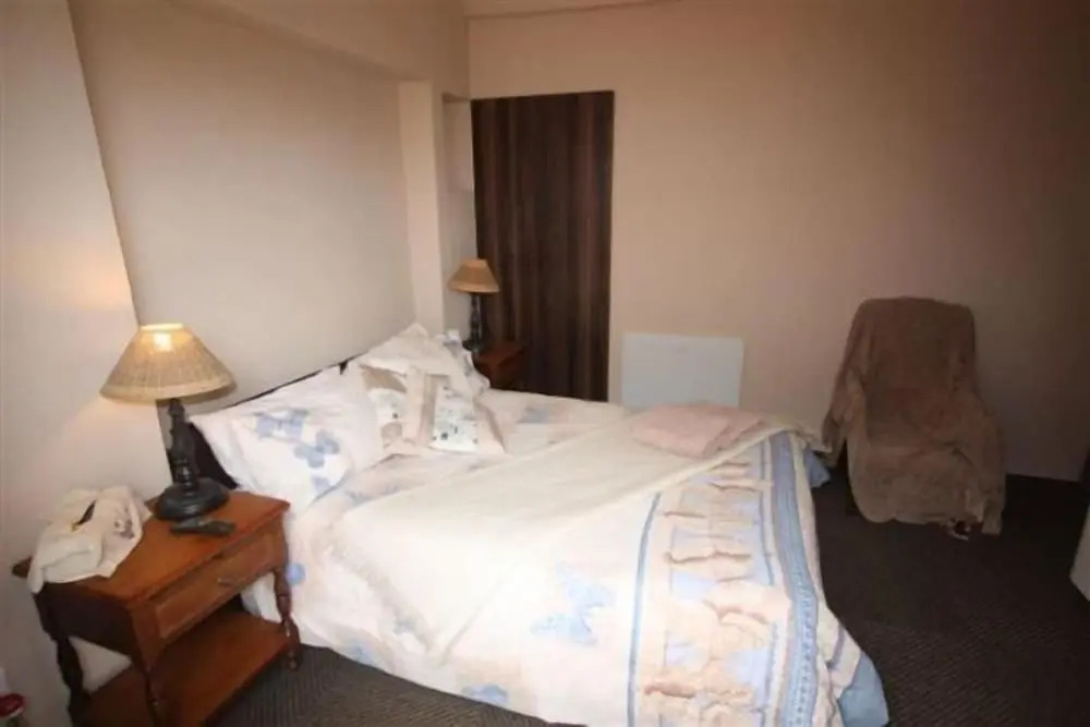 Bluewater Guesthouse