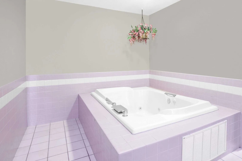 Quality Inn & Suites Howe - Sturgis