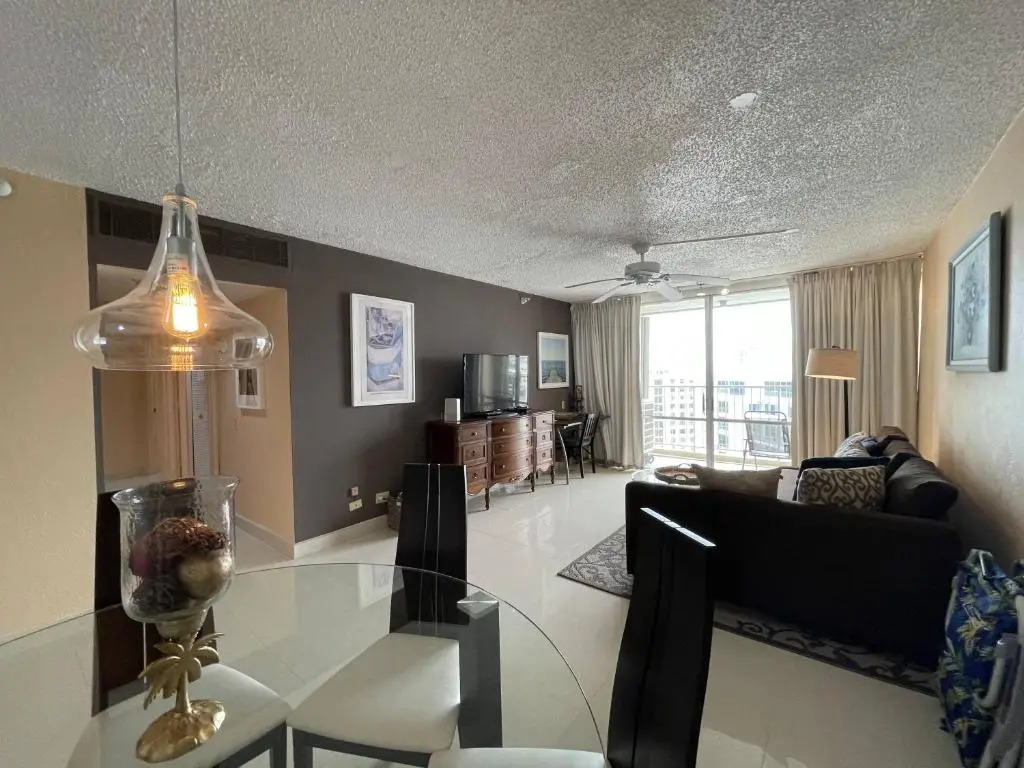 2BR Condo at Isla Verde Beach