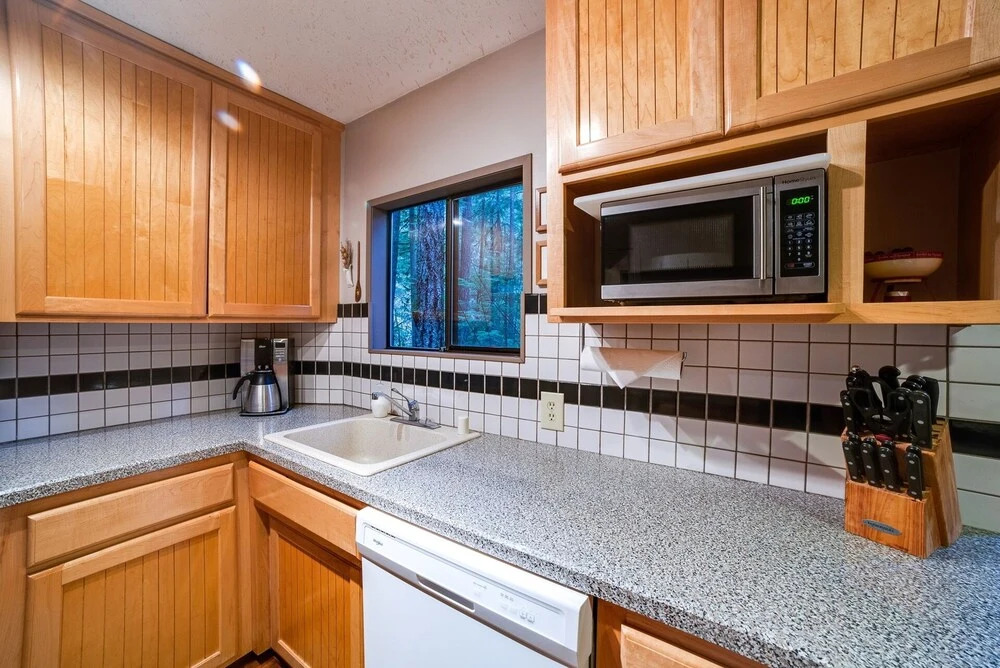 55sl - Hot Tub - Wood Stove - Sleeps 10 Home