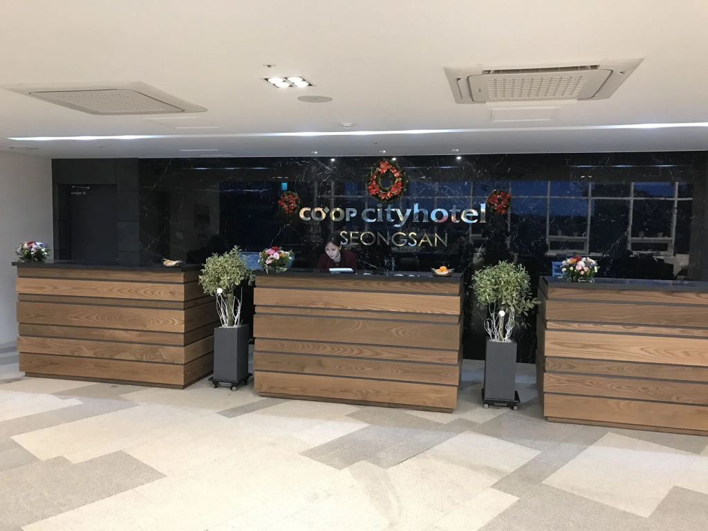 Co-op City Hotel Seongsan