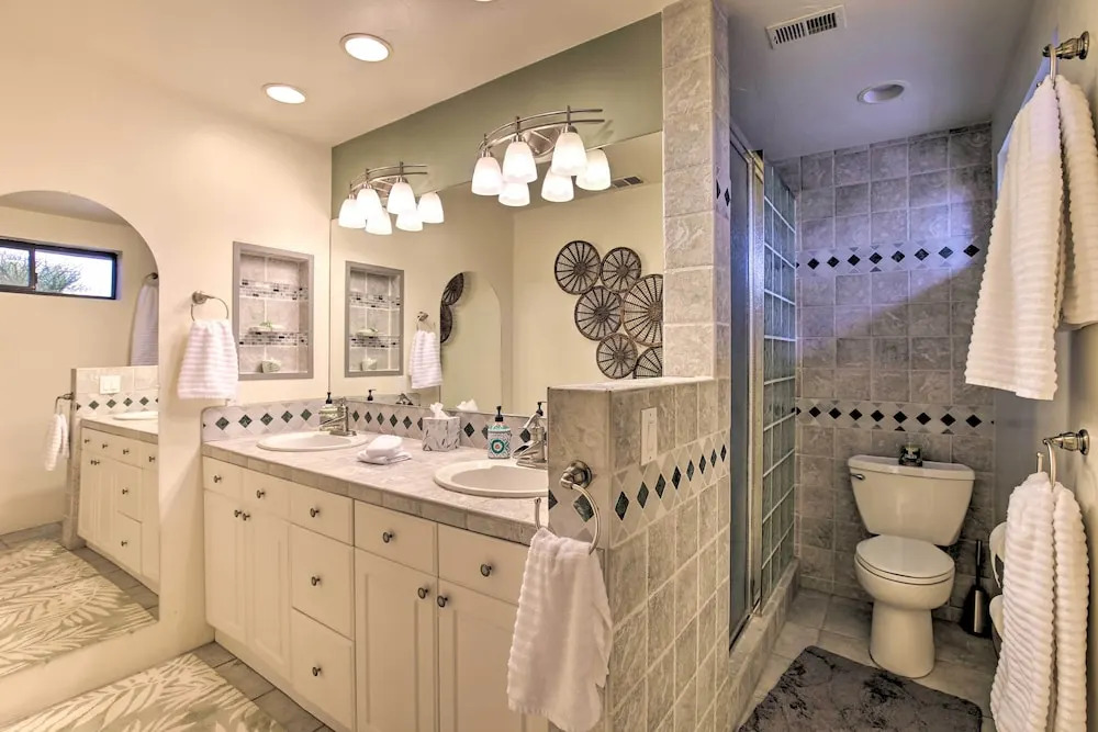 Indio Escape w/ Fire Pit & Resort Amenities!