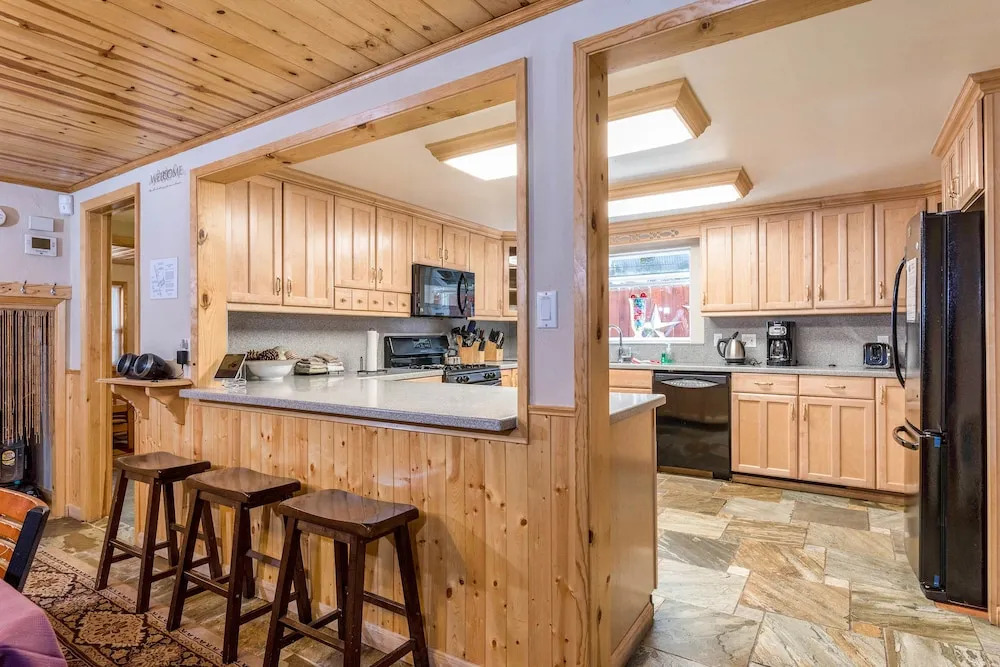 South Lake Tahoe Home by RedAwning