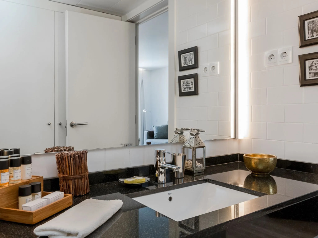 UD Rambla Suites & Pool 26F (1BR)