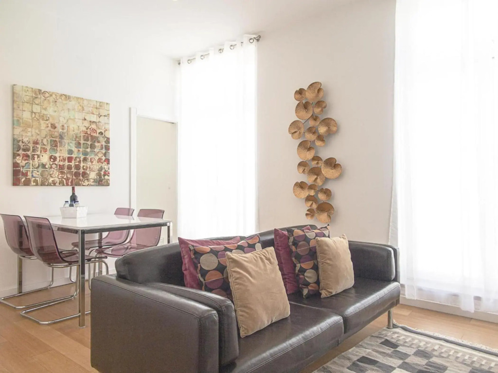 Baixa chiado 2 bedroom duplex apt with elevator