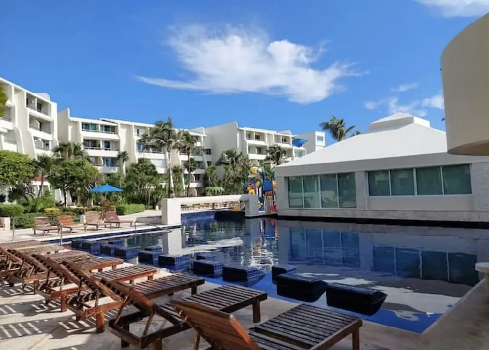 Cancun Studio Overlooking the Lagoon