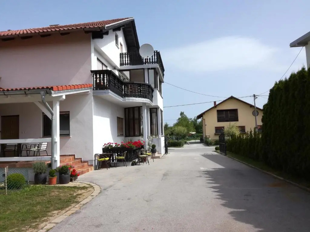 Apartmani Oletić 4*