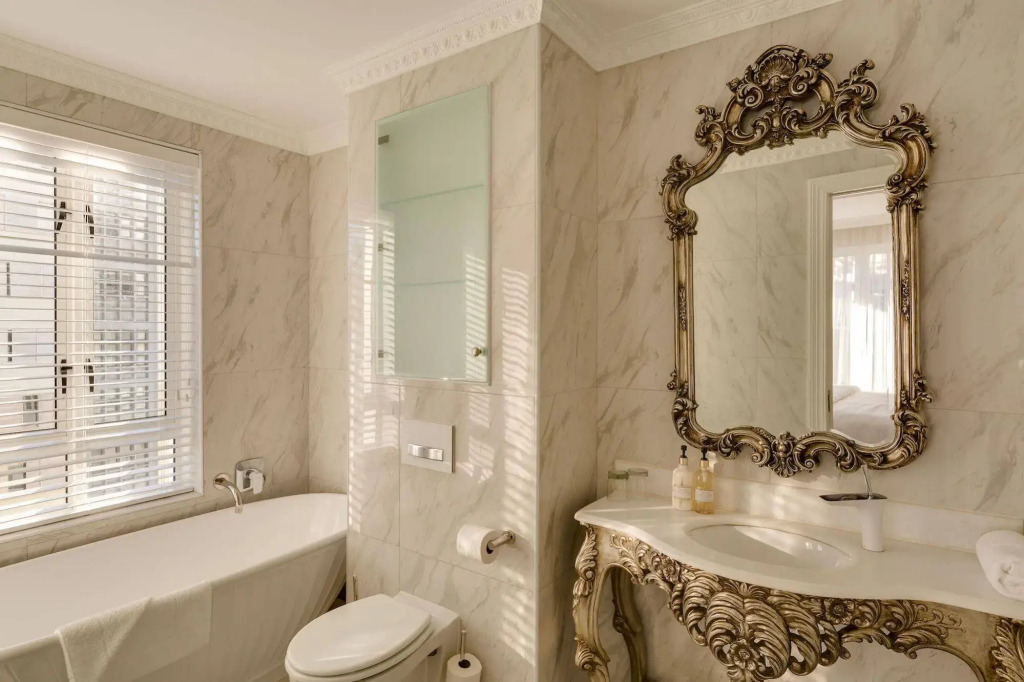 Versailles Luxury Apartments and Suites
