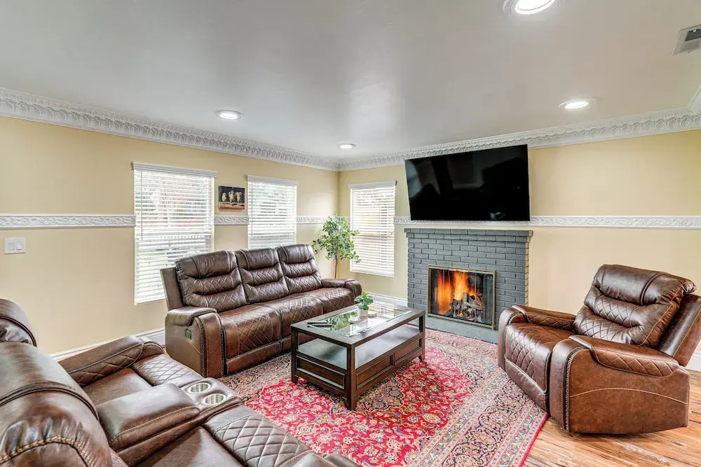 Del Rey Oaks Vacation Home w/ Mini-golf Course!