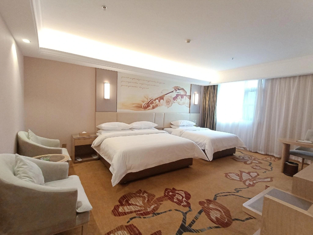 Vienna Hotel (Suzhou Wujiang Huayuan Road)
