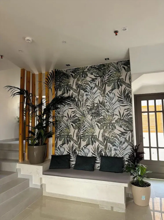 Lunar Hotel Modern Boutique
