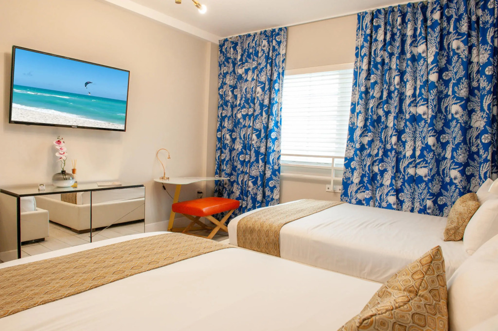Oceanside Hotel and Suites