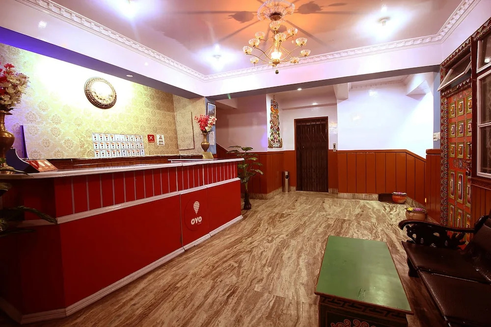 OYO 6932 Hotel Snow Lion