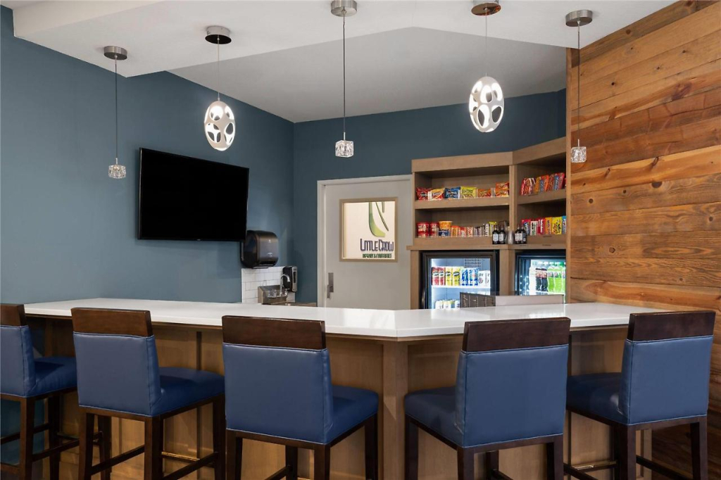 Little Crow Hotel & Conference, Trademark by Wyndham