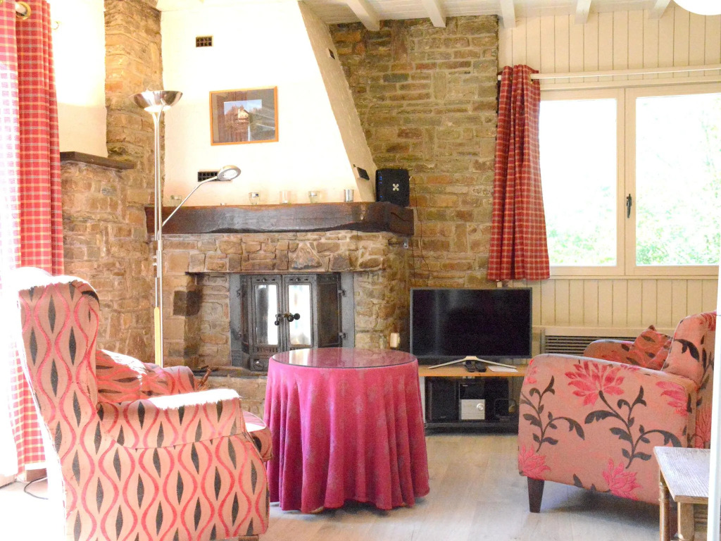 Luxury Pet-friendly Chalet in Bièvre near Forest