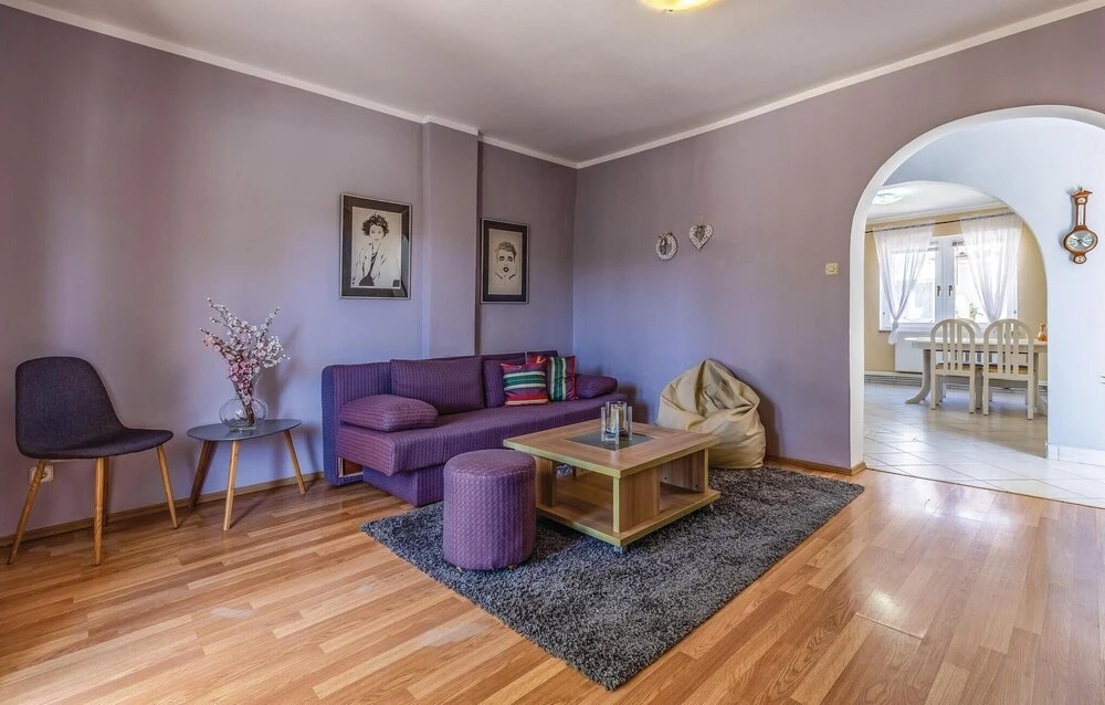 Stunning Home in Pula With Wifi and 2 Bedrooms