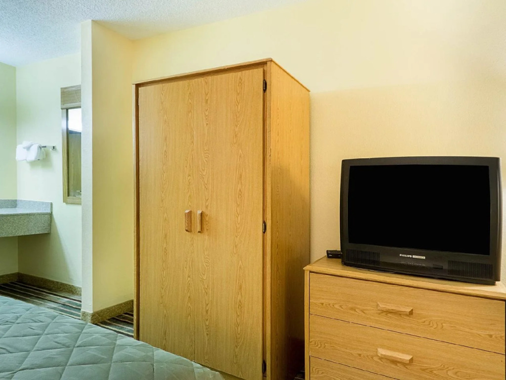 Motel 6-Ashland, OH