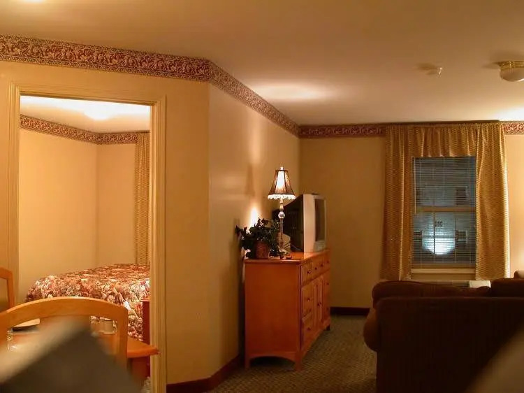 Home Lodge Louisville Sellersburg
