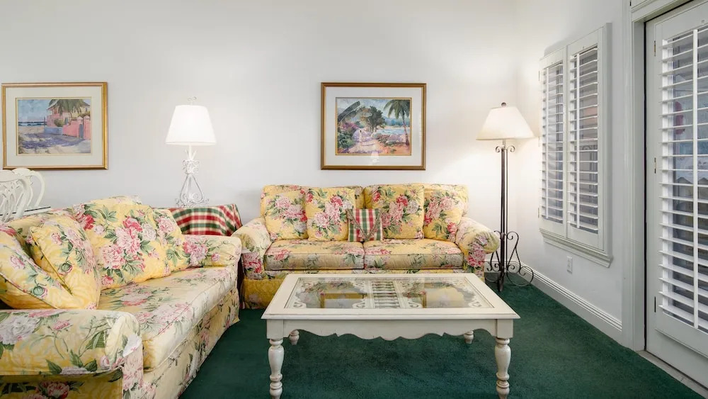 Seascape Lakefront Villas 405