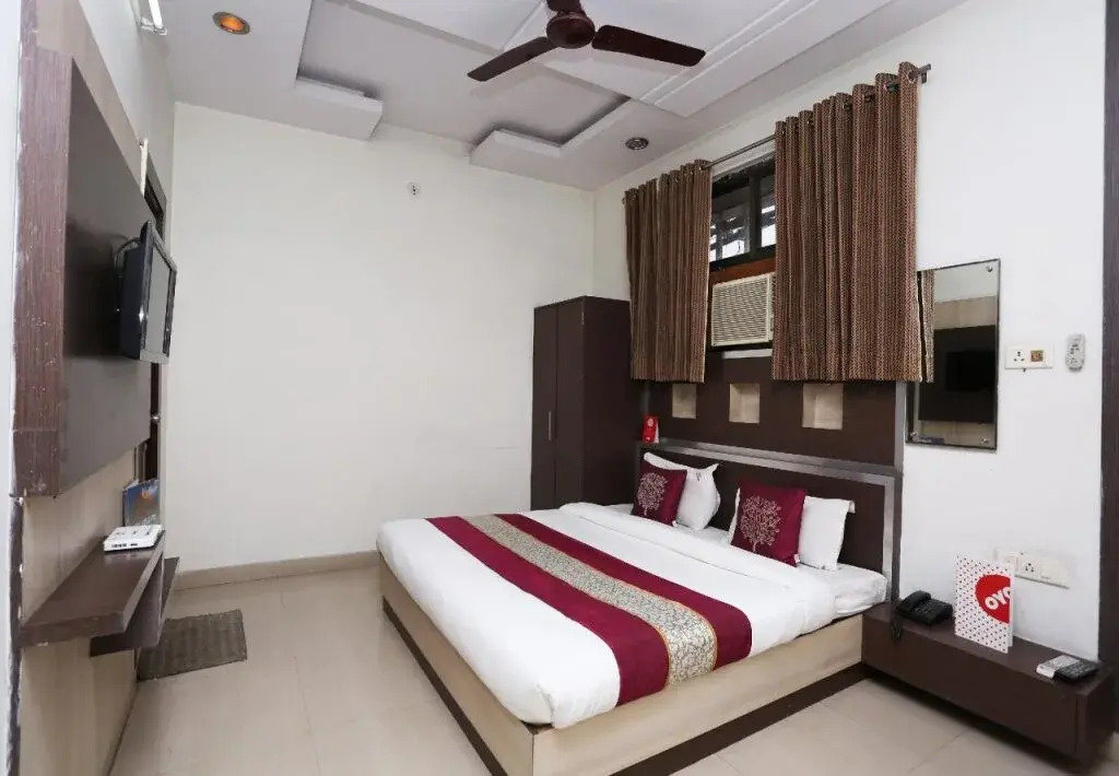 Hotel Kanha Palace By OYO