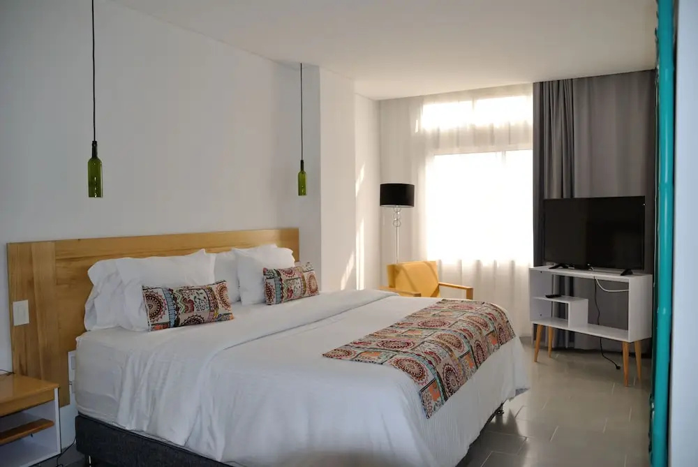 Hlu Hoteles