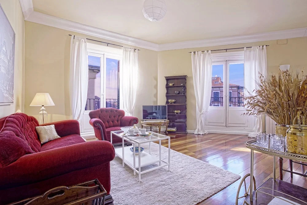 Wonderful 3 Bd Apartm in Prime Location. Plaza Mayor