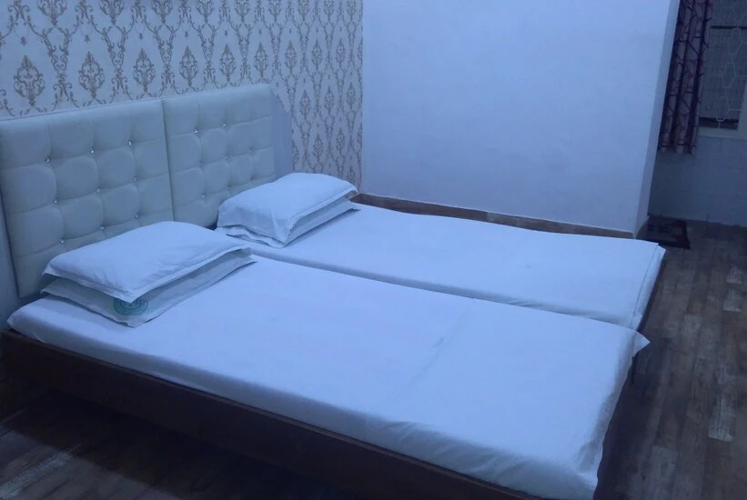 iROOMZ Sapthagiri Balla