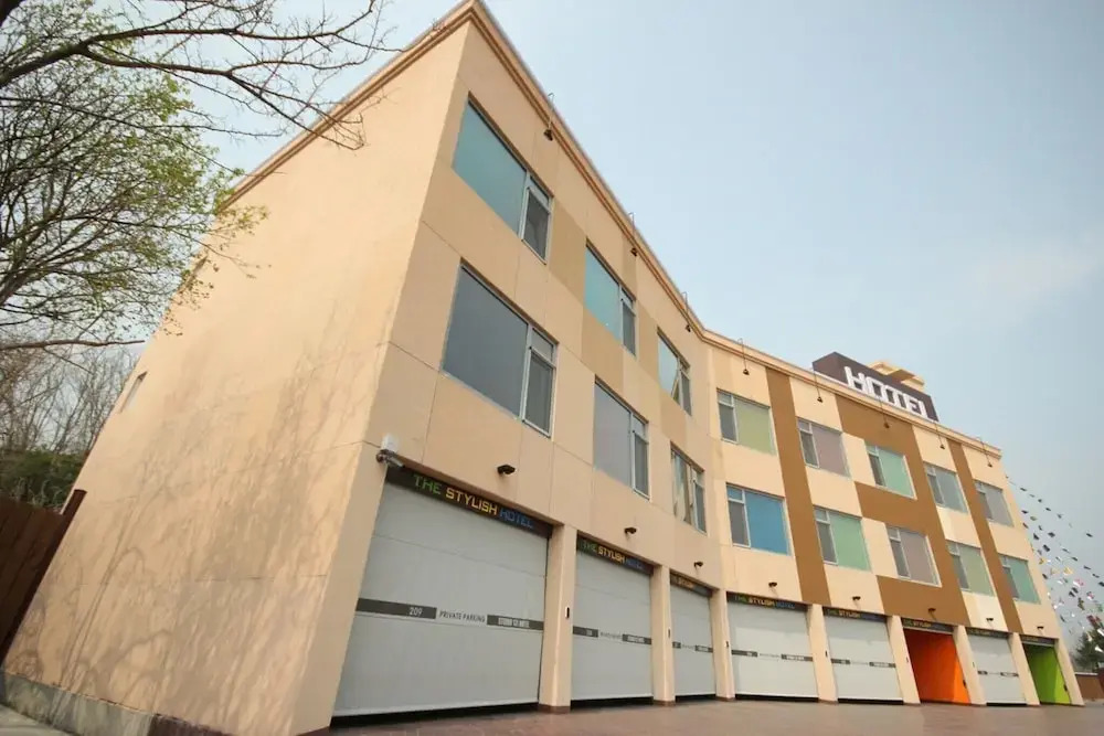 Andong Studio131 Hotel