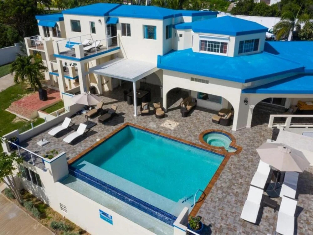 Sunny Vacation Villa 96