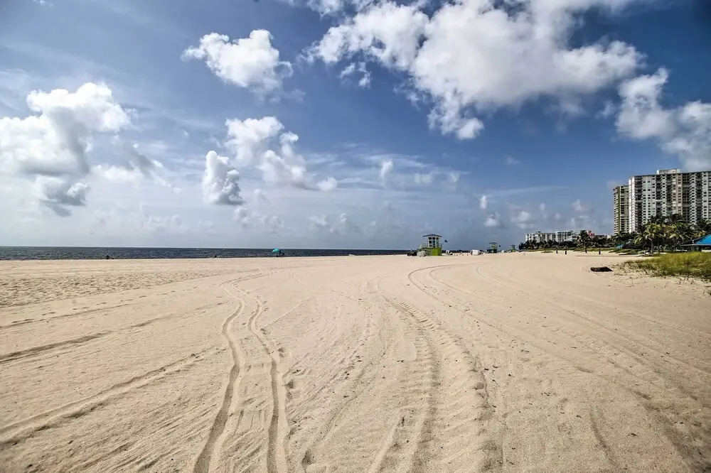 Upscale Home w/ Hot Tub: Walking Distance to Beach