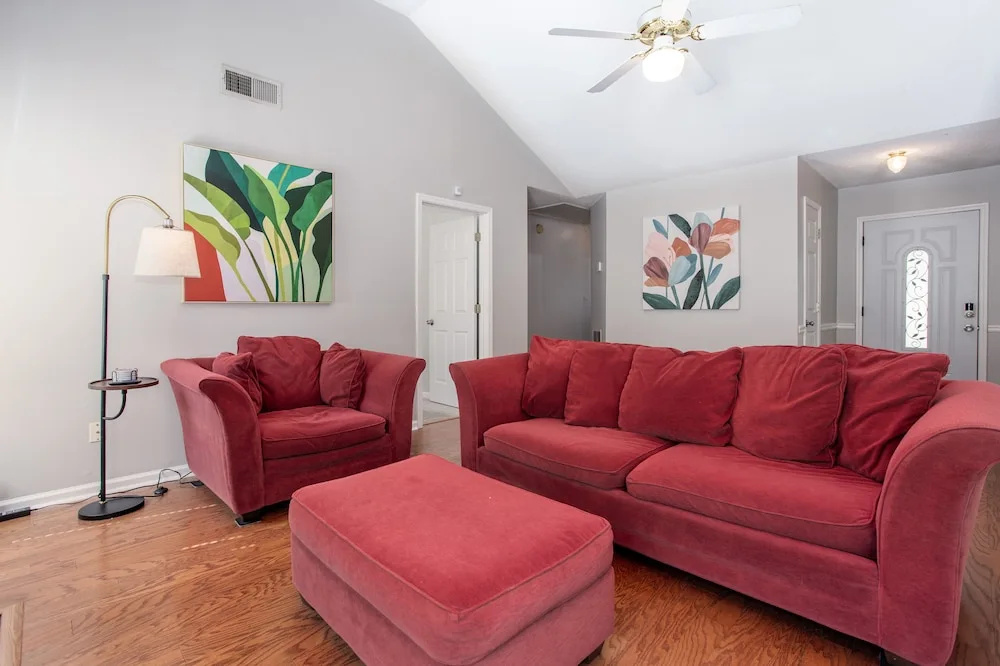 Basketball Court Cozy 3 BR in Decatur