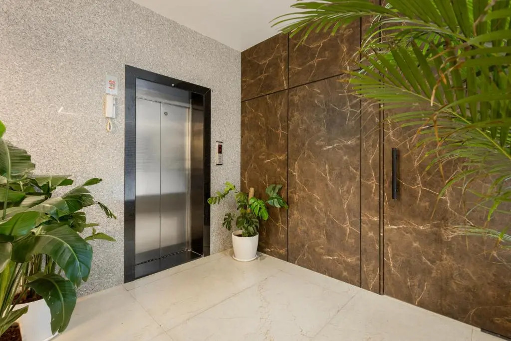 ECKO La Maniere Business Hotels