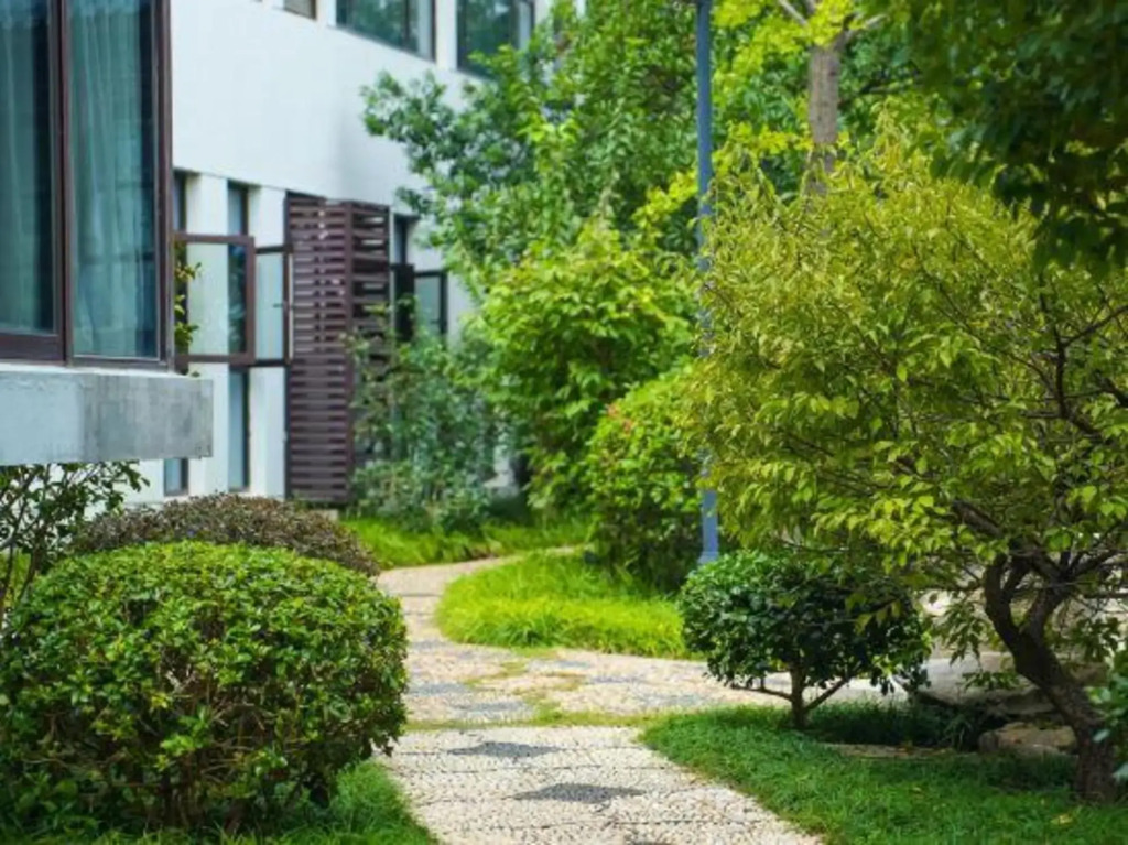Suzhou Seclusive Tianpingshan Cultural Resort Hotel
