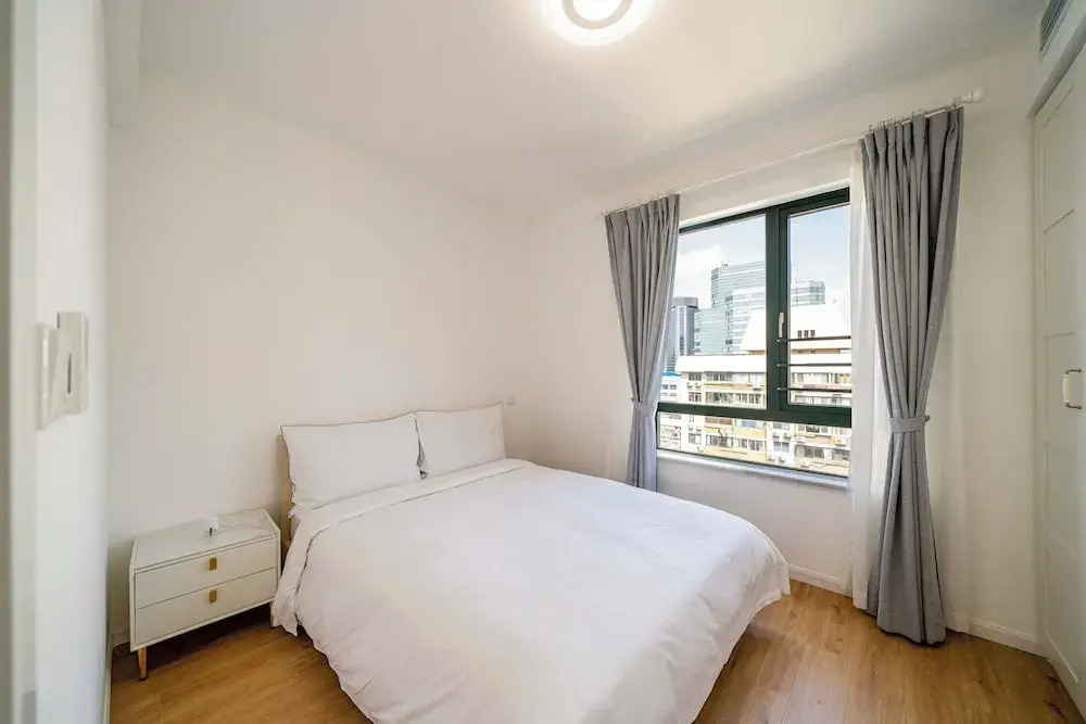 Tyms Spacious 4BR 2BA Apt Xujiahui