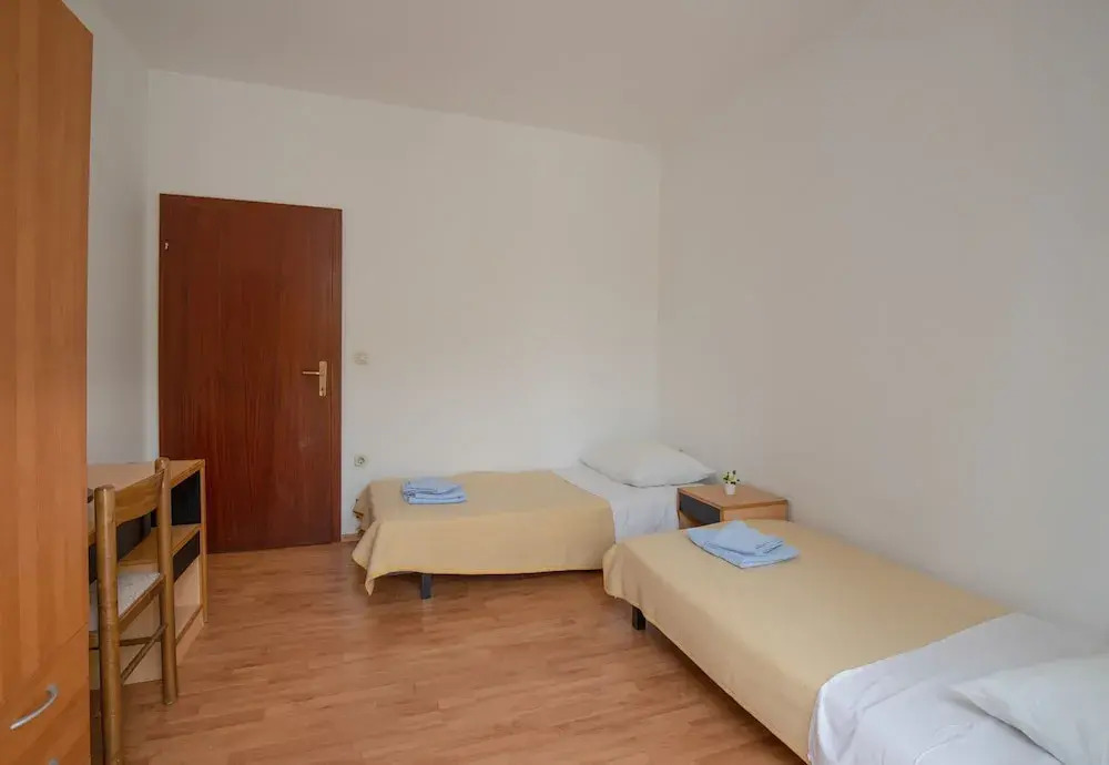 Beachfront Apartment Gaj 9