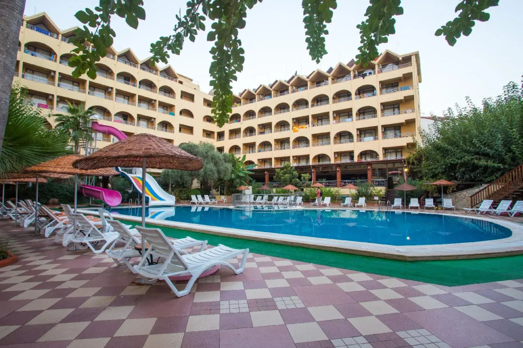 Hotel Golmar Beach