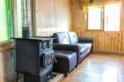 Pocheon Sanwoolteo Pet Friendly Pension