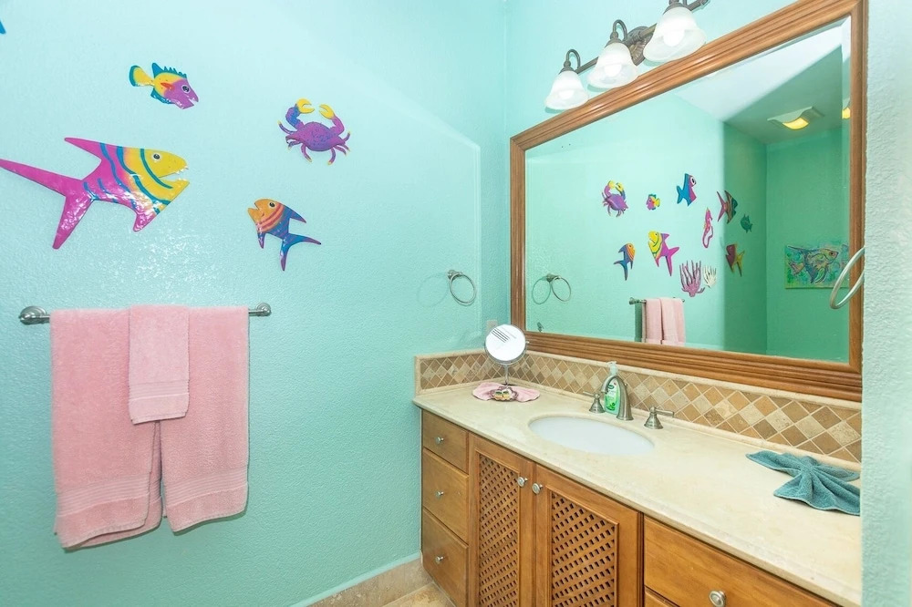 Keyhole Bay Condo 10 1 Bedroom Condo by RedAwning