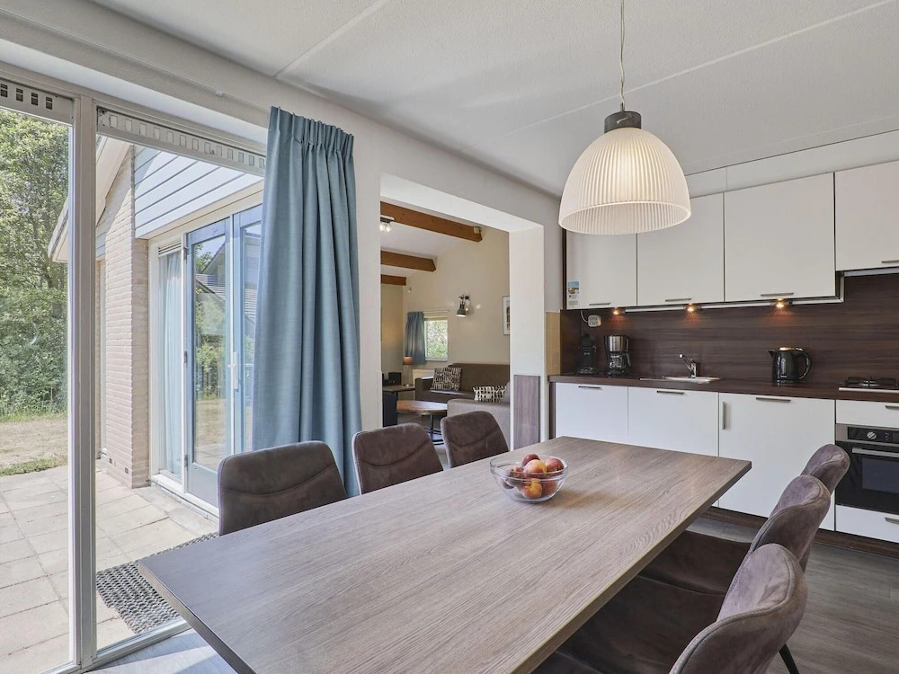 Villa in Kijkduin Near North Sea Beach