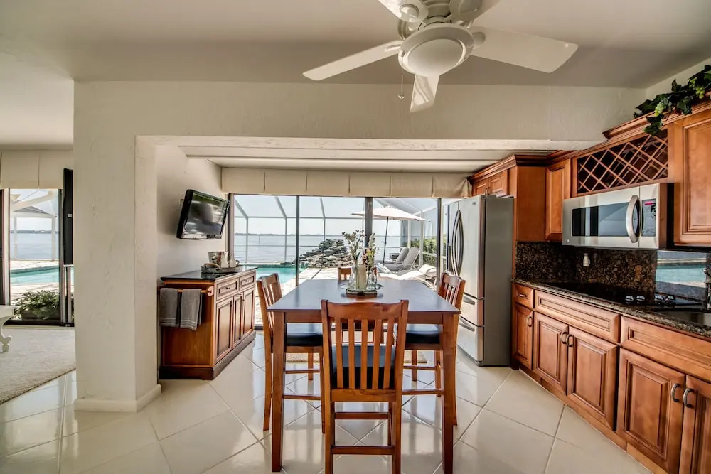 Grand Riverfront - Roelens Vacations
