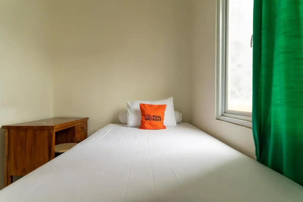 KoolKost Syariah near LRT Boulevard Selatan Station - Minimum Stay 6 Nights