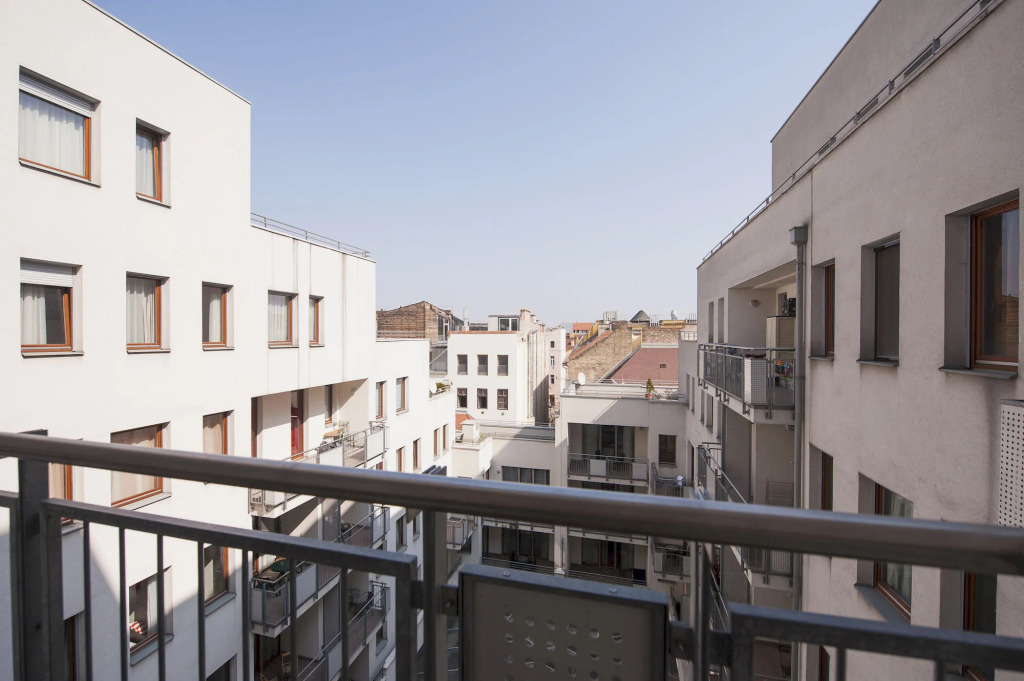 Central Passage Apartments by Vagabond Downtown