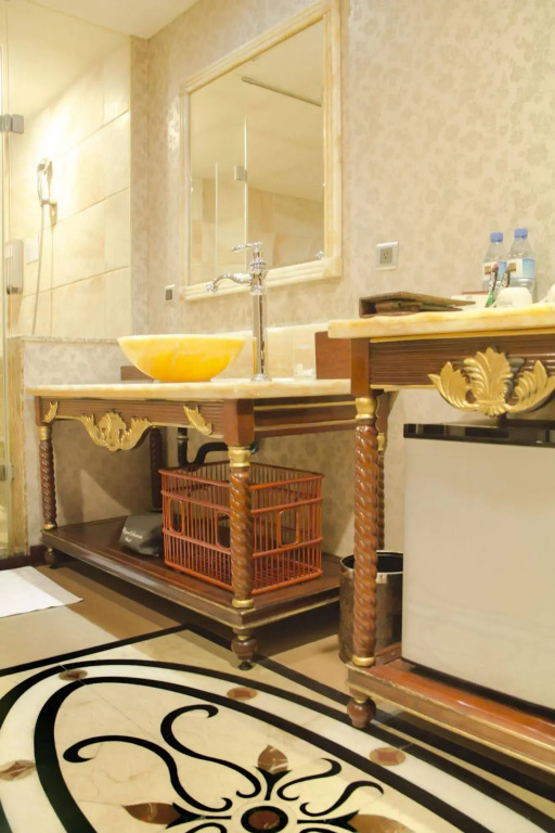 Grand Pleasure Spring Hotel