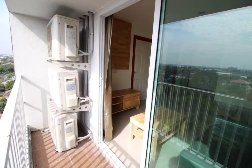 Lee Place Phatthanakan Condo