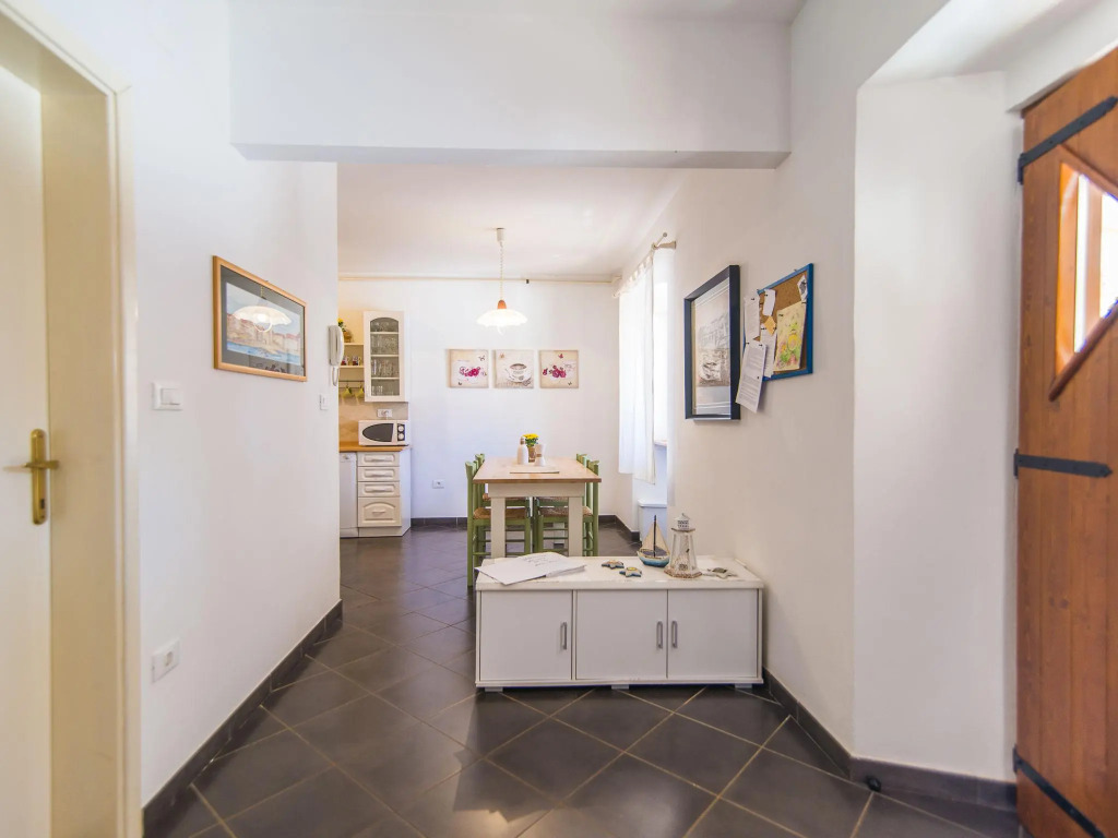 Charming stone house on a walking distance from the beach